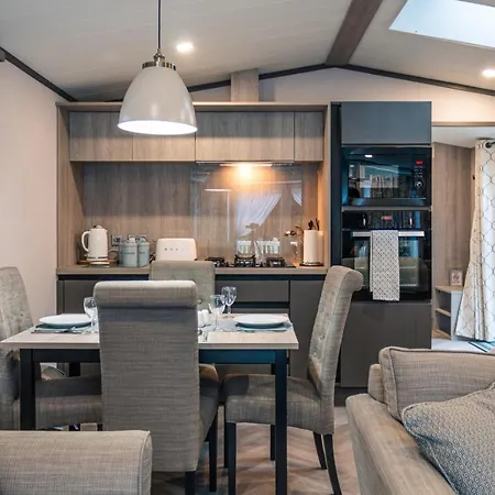 Luxury - Private Hot Tub - بيت للعطل